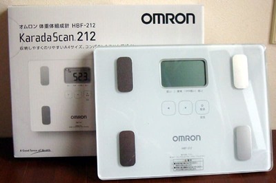 OMRON(オムロン)  体重計