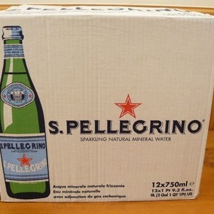 サンペレグリノ 炭酸入りナチュラルミネラルウォーター 750ml