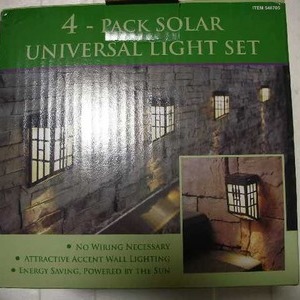 4個セット ソーラー ユニバーサル ライト セット (4-PACK SOLAR UNIVERSAL LIGHT SET)