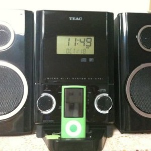 TEAC iPhone/iPod ドック付き CDプレーヤー CD-X70i