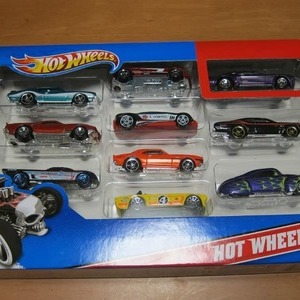 HOT WHEELS 10