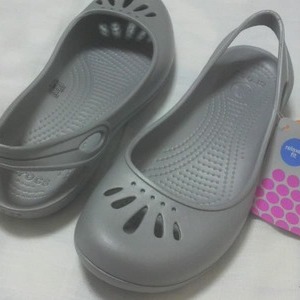 CROCS クロックス THEA サンダル - thea women relaxed fit