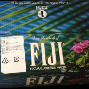 フィジー ウォーター FIJI WATER