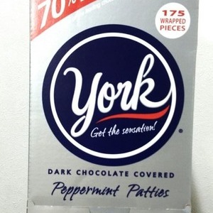 ヨーク ダークチョコレート ペパーミント パティーズ york  peppermint patties