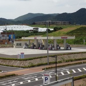 ガスステーション (ガソリンスタンド)