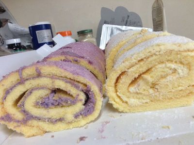 クリームほとんど無しさん[7]が投稿したカークランド 紫芋と安納芋ロールケーキの写真