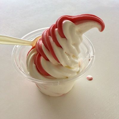 (名無し)さん[16]が投稿したコストコ あまおうソフトクリームの写真