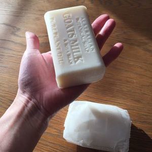 オーストラリアン ボタニカルバーソープ(レモングラス、ヤギミルク)