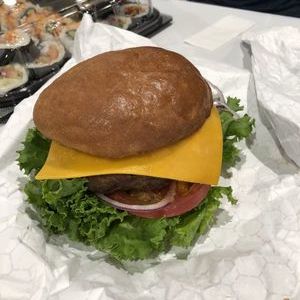 コストコ サードパウンドチーズバーガー