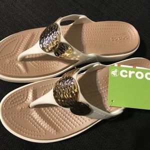 CROCS クロックス Sanrah Embellished Wedge Flip 