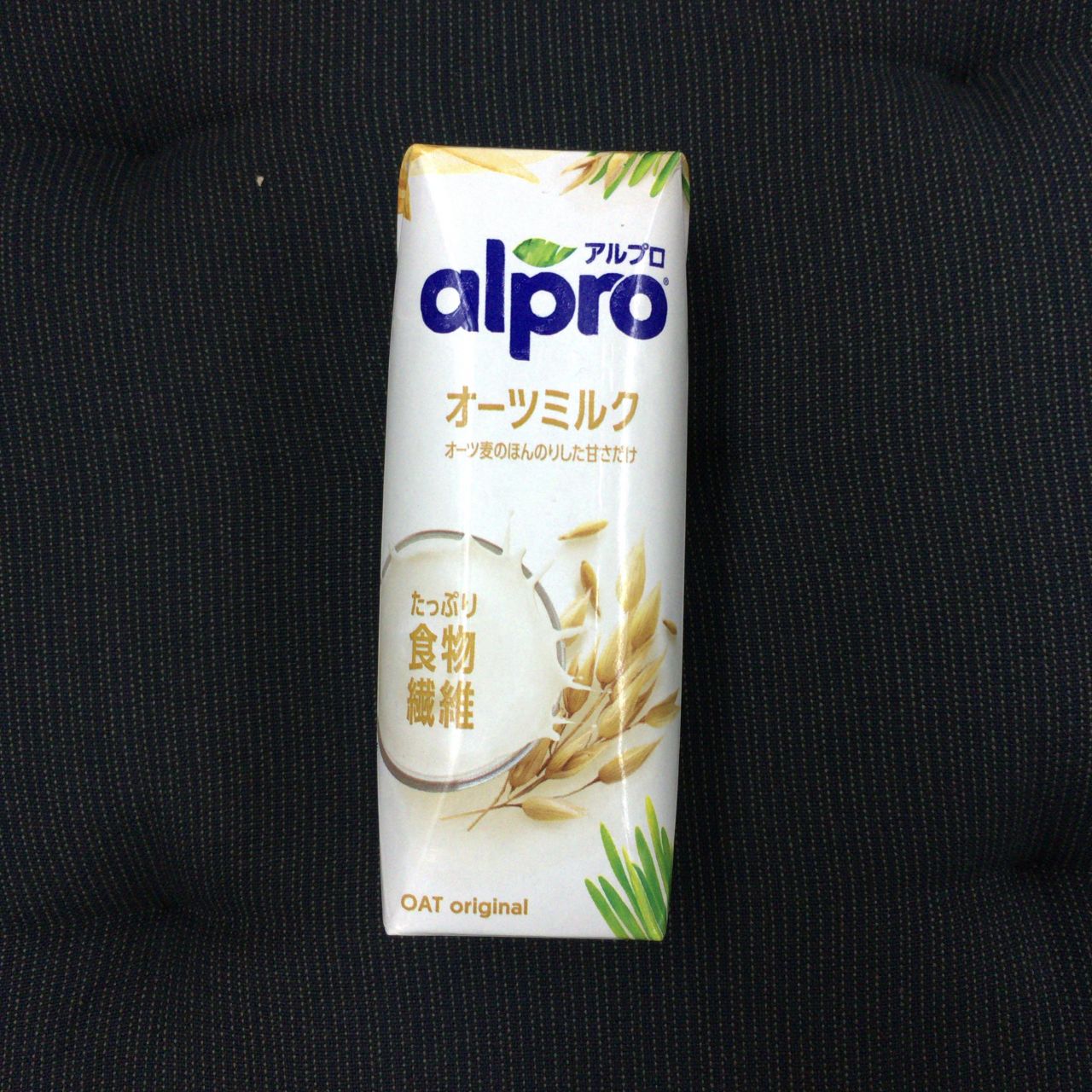 ミルク コストコ オーツ コストコのアルプロオーツミルクは食物繊維たっぷりで、クセが無く飲みやすい
