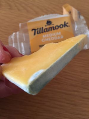 (名無し)さん[10]が投稿したティムラーク ティラムース ミディアムチェダーチーズの写真