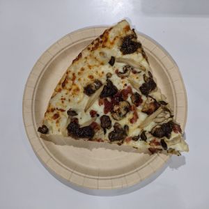 コストコ マッシュルームポルチーニソースピザ