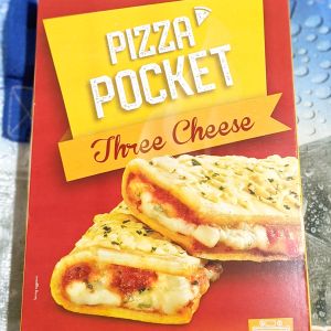 PIZ’WICH ピザポケットスリーチーズ