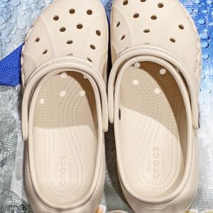 クロックス バヤ プラットフォーム crocs baya platform