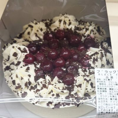 (名無し)さん[57]が投稿したカークランド ブラックフォレストケーキの写真